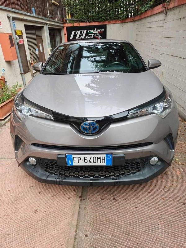 Usata Toyota C-HR Trend 98 CV (72 kW) 2018 Grigio SUV