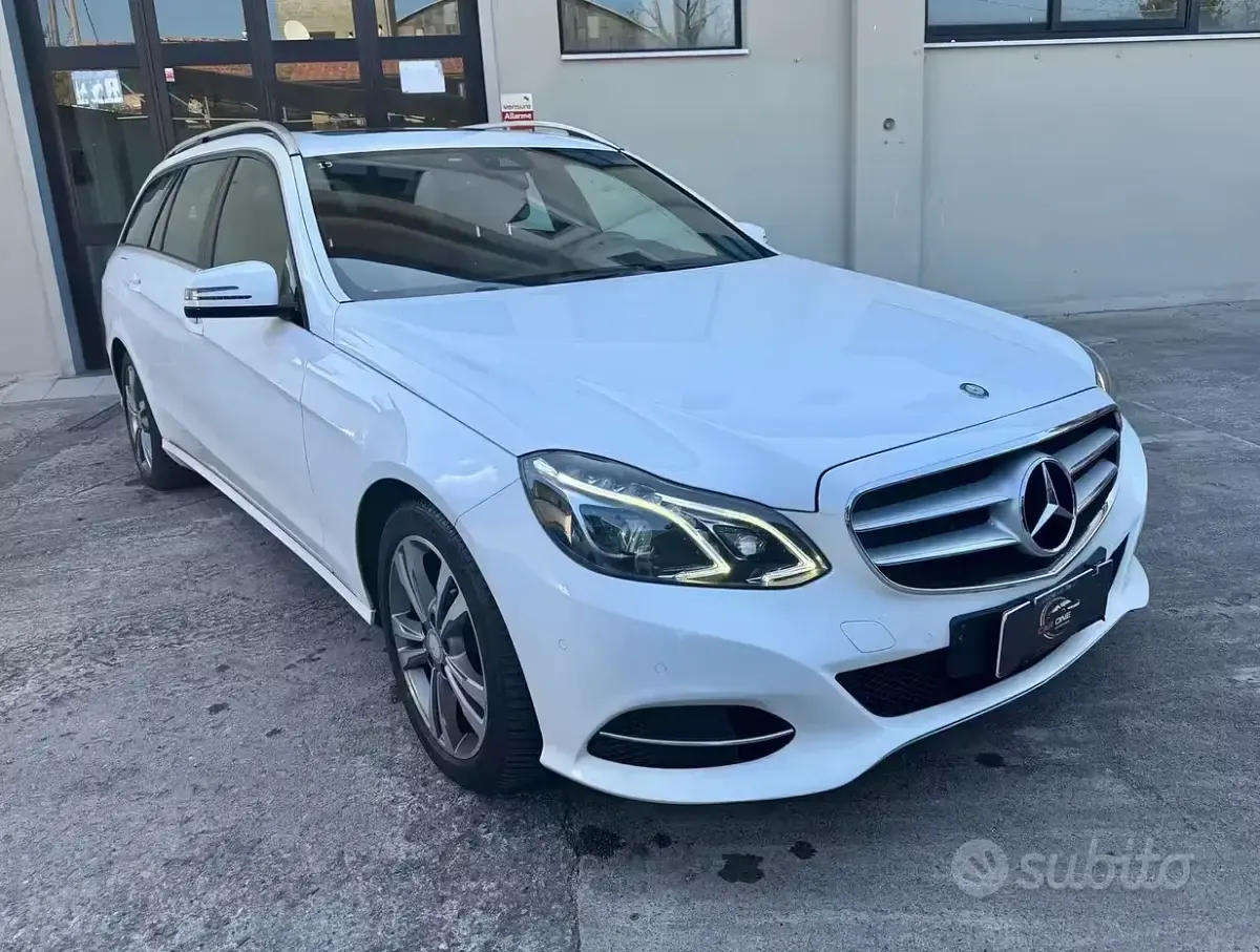 Usata Mercedes E250 Premium 204 CV (150 kW) 2016 Bianco Station wagon