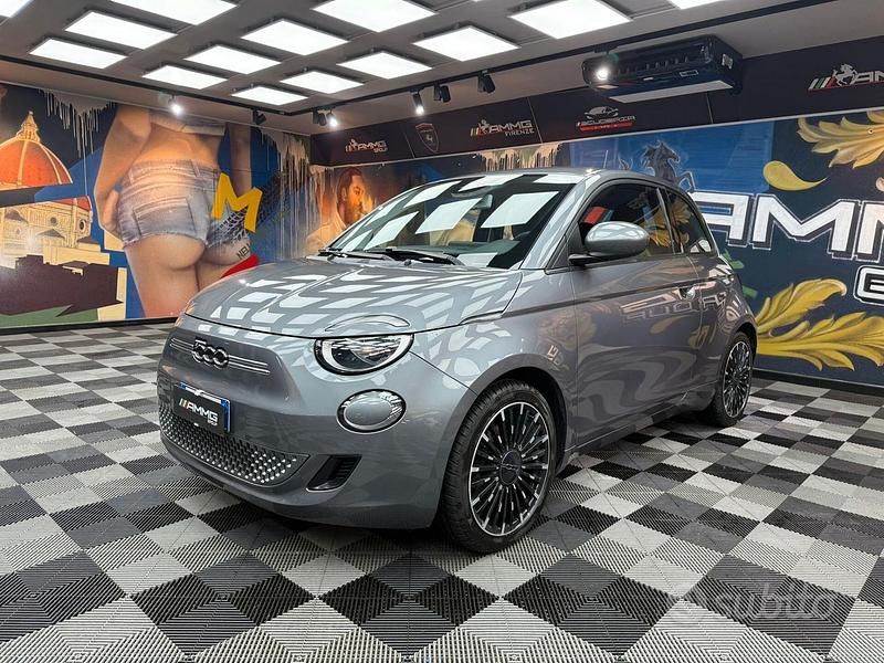 Usata Fiat 500e La Prima 86 kW (118 CV) 2021 Grigio Berlina