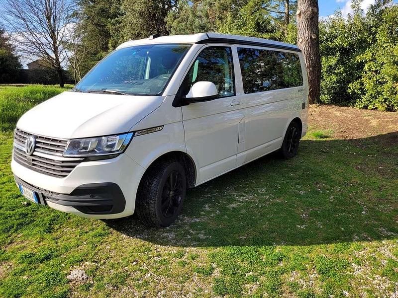 Usata VW California Beach 150 CV (110 kW) 2023 Bianco Furgone