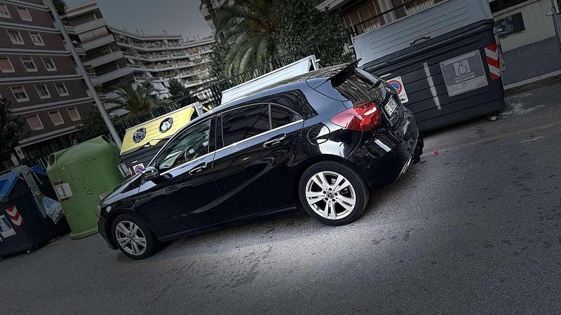 Usata Mercedes A180 109 CV (80 kW) 2017 Berlina