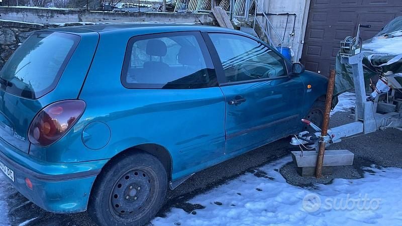 Usata Fiat Bravo 80 CV (58 kW) 1997 Verde Utilitaria