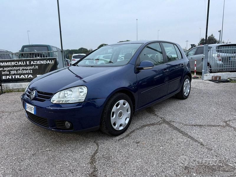 Usata VW Golf V Comfortline 101 CV (74 kW) 2007 Berlina