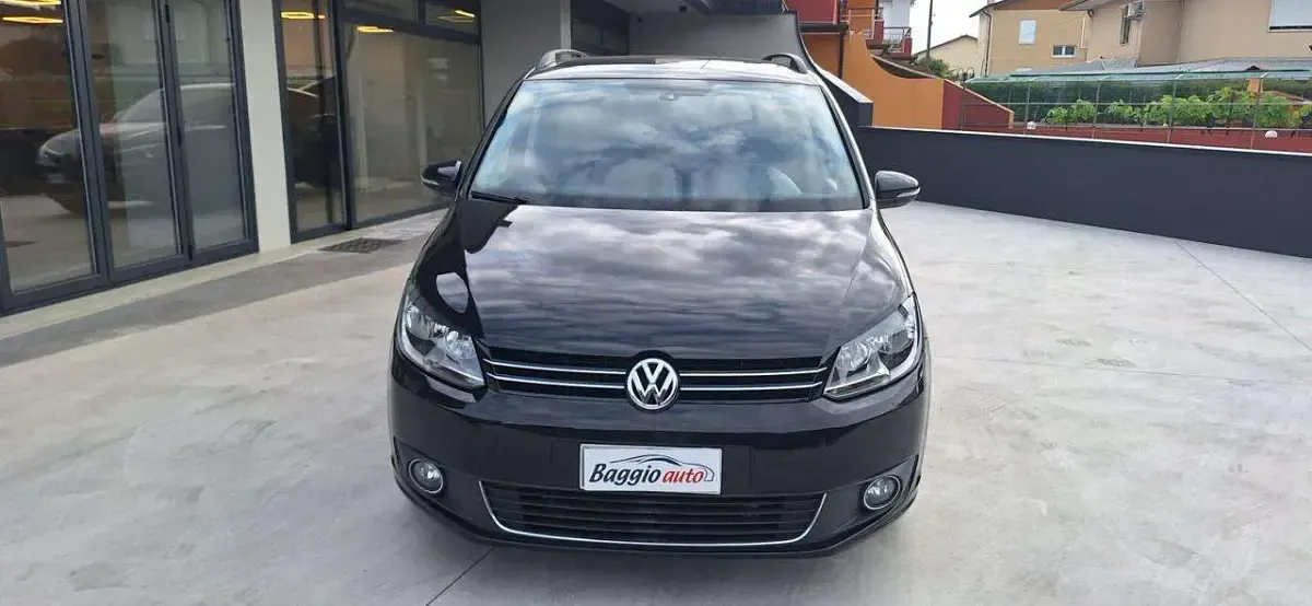 Usata VW Touran Comfortline 105 CV (77 kW) 2013 Nero metallizzato Monovolume