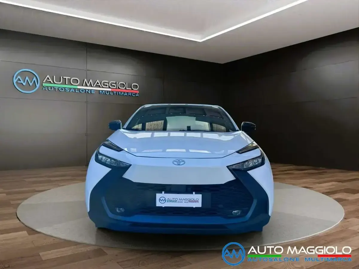 Usata Toyota C-HR+ Active 98 CV (72 kW) 2024 Bianco SUV