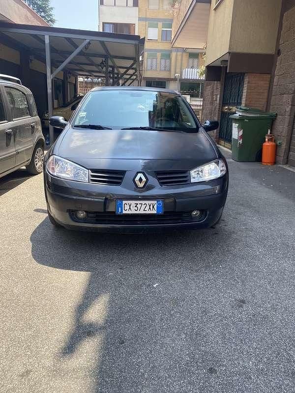 Blu Usata 2005 Renault Mégane II Sportway Utilitaria | 2300 € (Cara) - Immagine 1/4