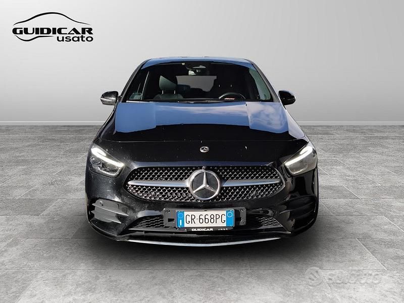 Usata Mercedes 180 AMG line 2023 Nero Berlina