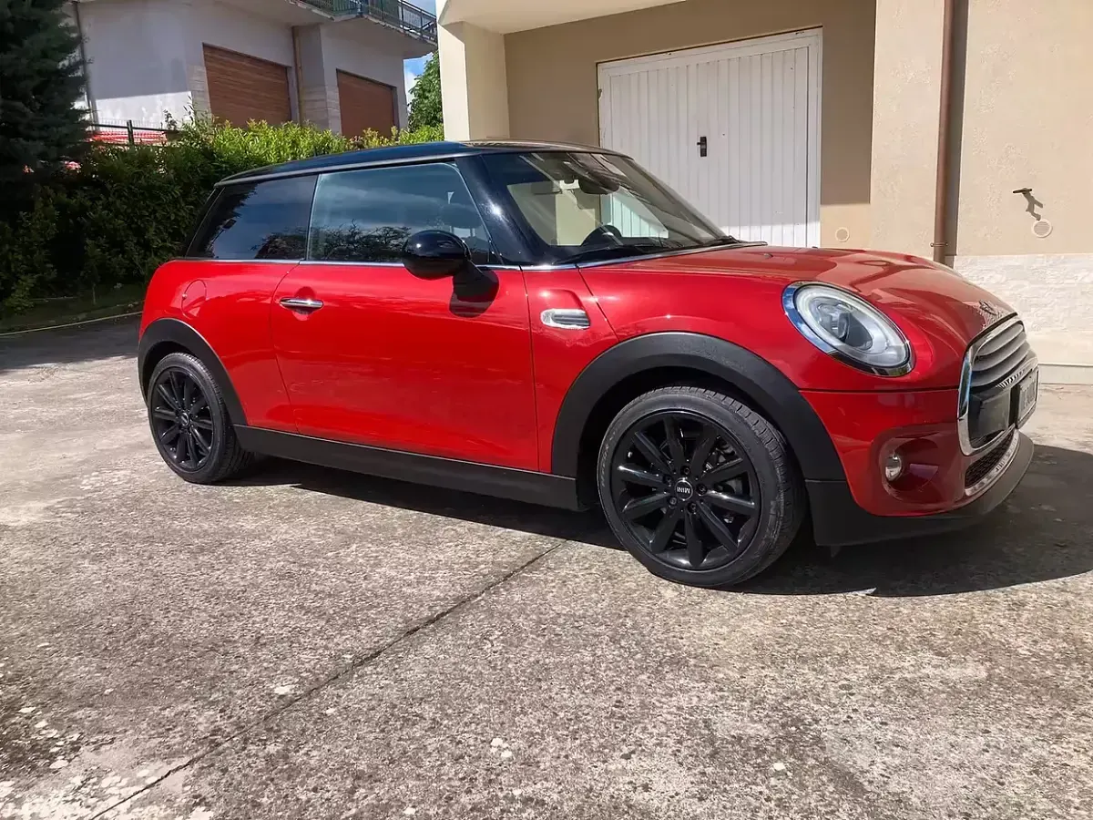 Usata Mini Cooper 116 CV (85 kW) 2016 Utilitaria