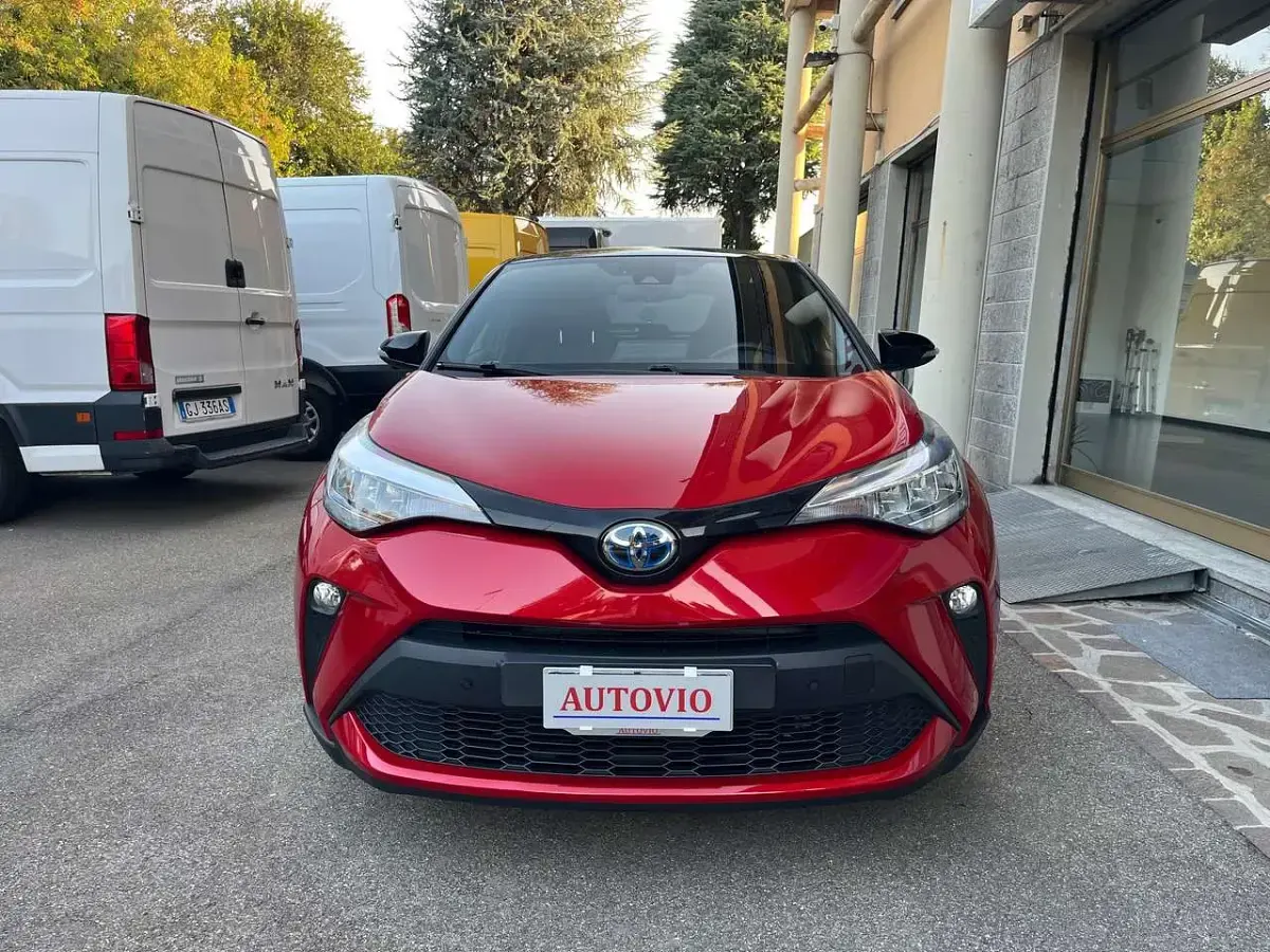 Usata Toyota C-HR Trend 152 CV (111 kW) 2024 Emotional red&black SUV