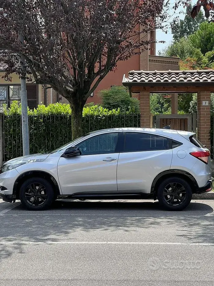 Usata Honda HR-V Elegance 120 CV (88 kW) 2016 Grigio SUV