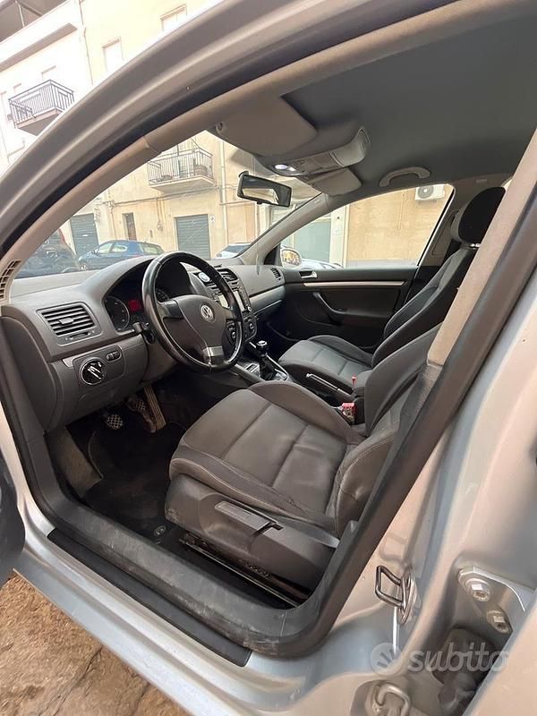 Usata VW Golf IV 140 CV (102 kW) 2005 Grigio Berlina