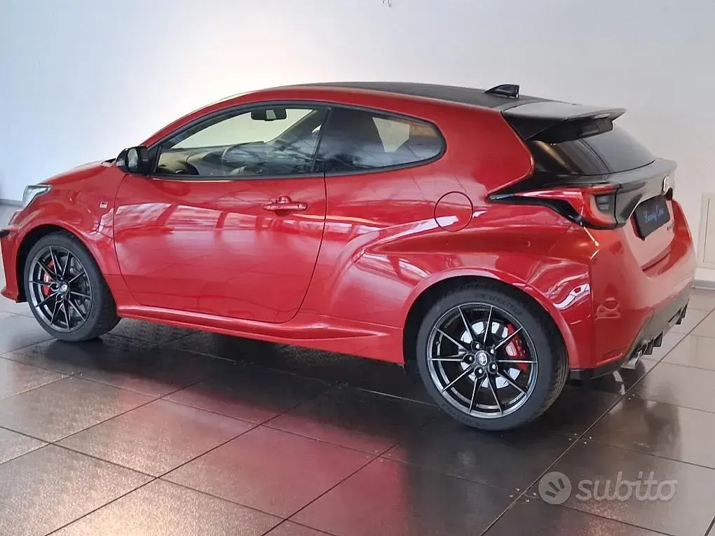 Brugt Toyota Yaris 261 HK (191 kW) 2022 Rød Hatchback