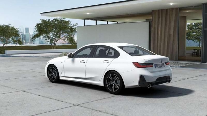 Nuova BMW 318 M Sport 150 CV (110 kW) 2026 Alpin white pastello Berlina