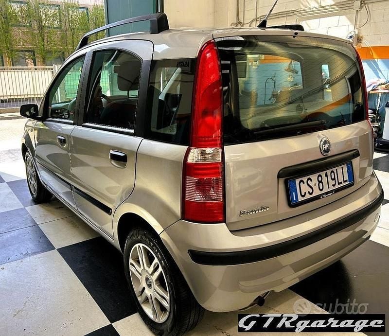 Usata Fiat Panda Dynamic 60 CV (44 kW) 2005 Grigio Utilitaria