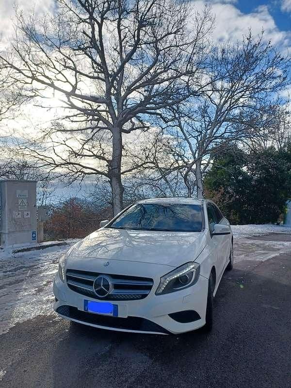 Usata Mercedes A180 Executive 109 CV (80 kW) 2014 Bianco Berlina