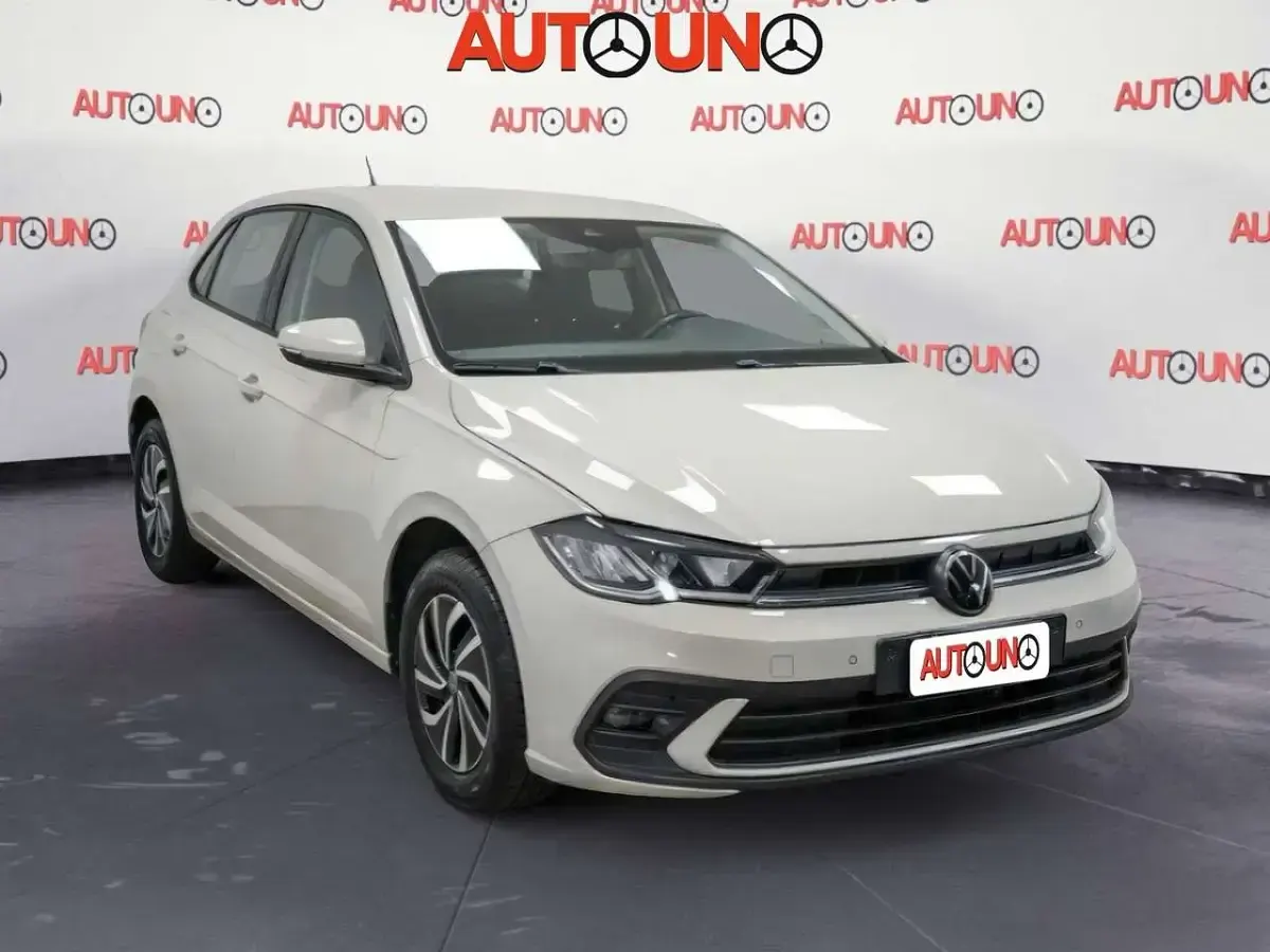 Usata VW Polo Life 80 CV (58 kW) 2023 Grigio Utilitaria