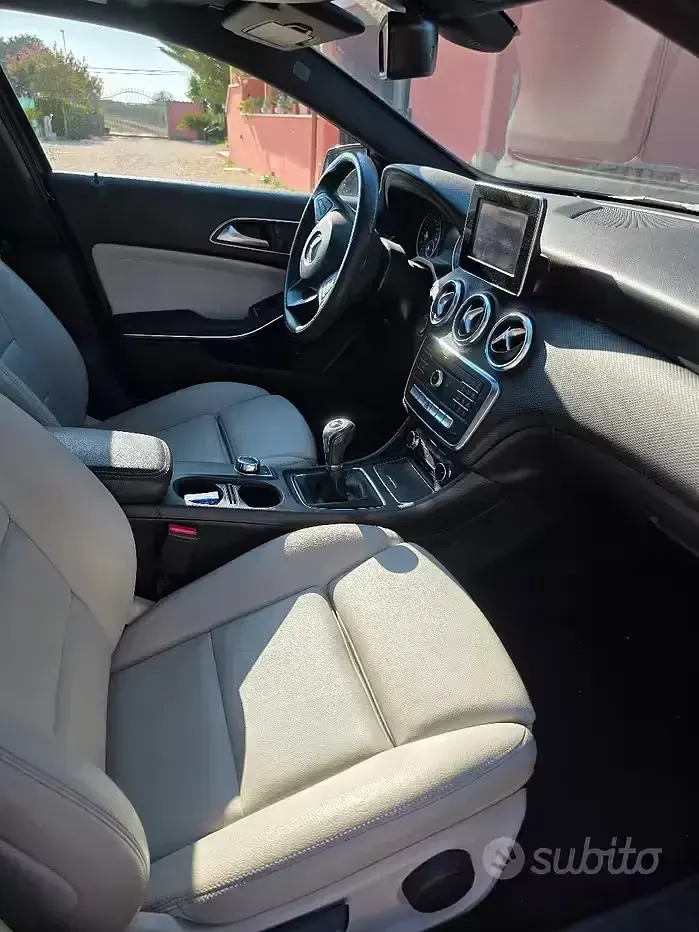 Usata Mercedes A160 Executive 90 CV (66 kW) 2017 Utilitaria