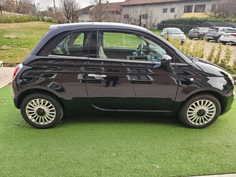 Begagnad Fiat 500 Lounge 69 HK (50 kW) 2010 Svart Halvkombi