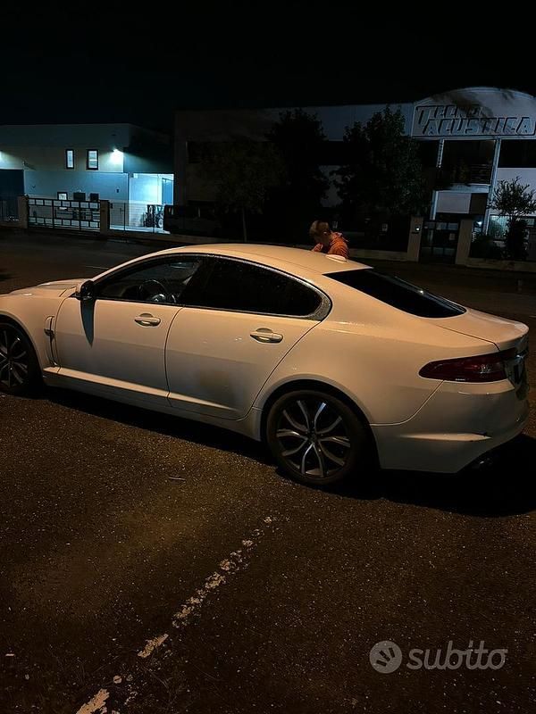 Usata Jaguar XF 207 CV (152 kW) 2008 Bianco Berlina