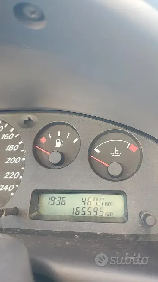 Usata Nissan Almera 87 CV (63 kW) 2001 Grigio Berlina