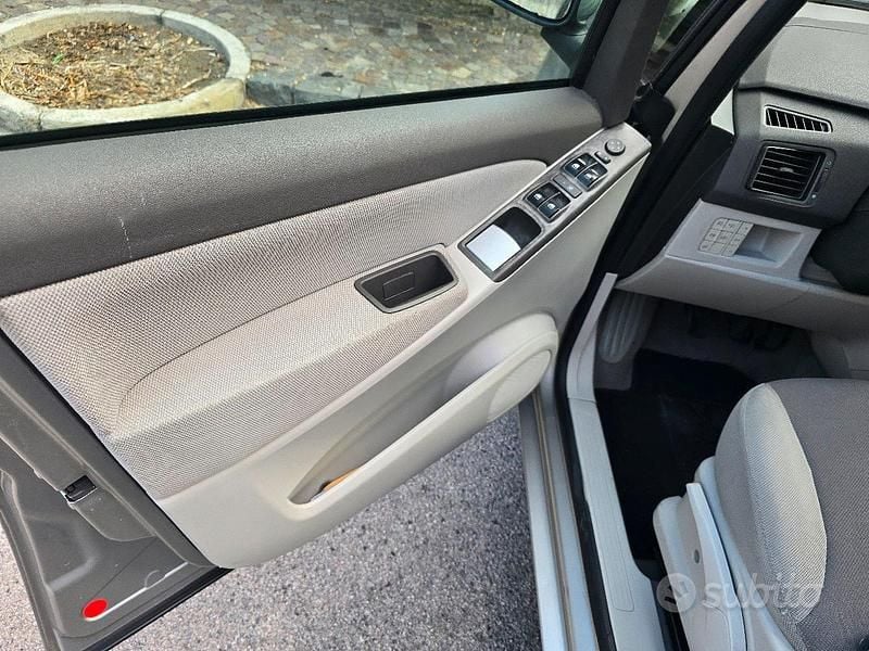 Usata Fiat Idea 95 CV (69 kW) 2004 Grigio Monovolume