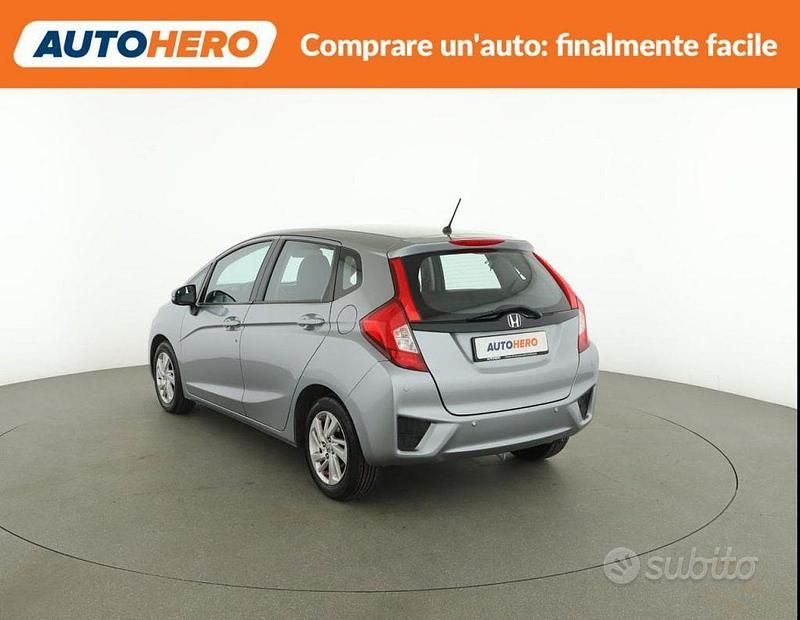 Usata Honda Jazz Comfort 101 CV (74 kW) 2016 Argento Utilitaria