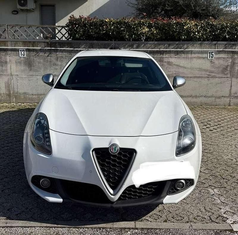 Usata Alfa Romeo Giulietta 120 CV (88 kW) 2016 Bianco Utilitaria