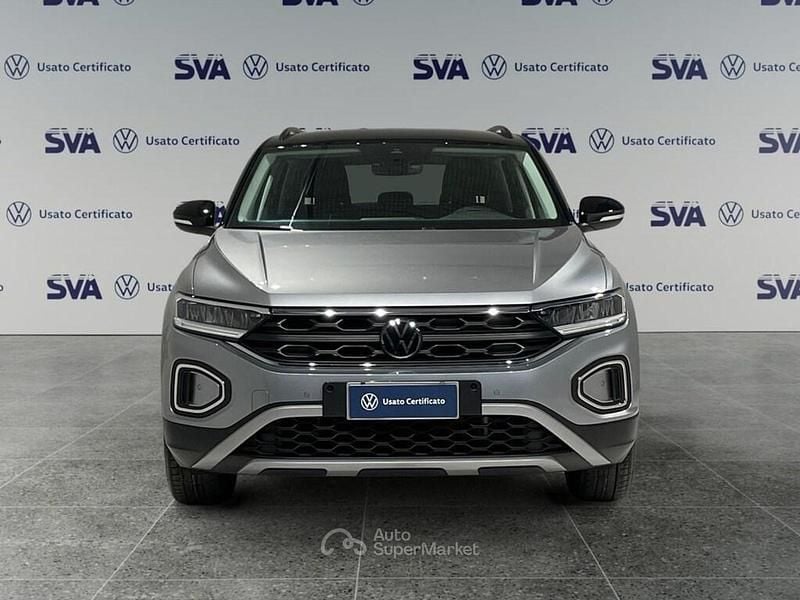 Usata VW T-Roc Life 116 CV (85 kW) 2024 Pyrit silver SUV
