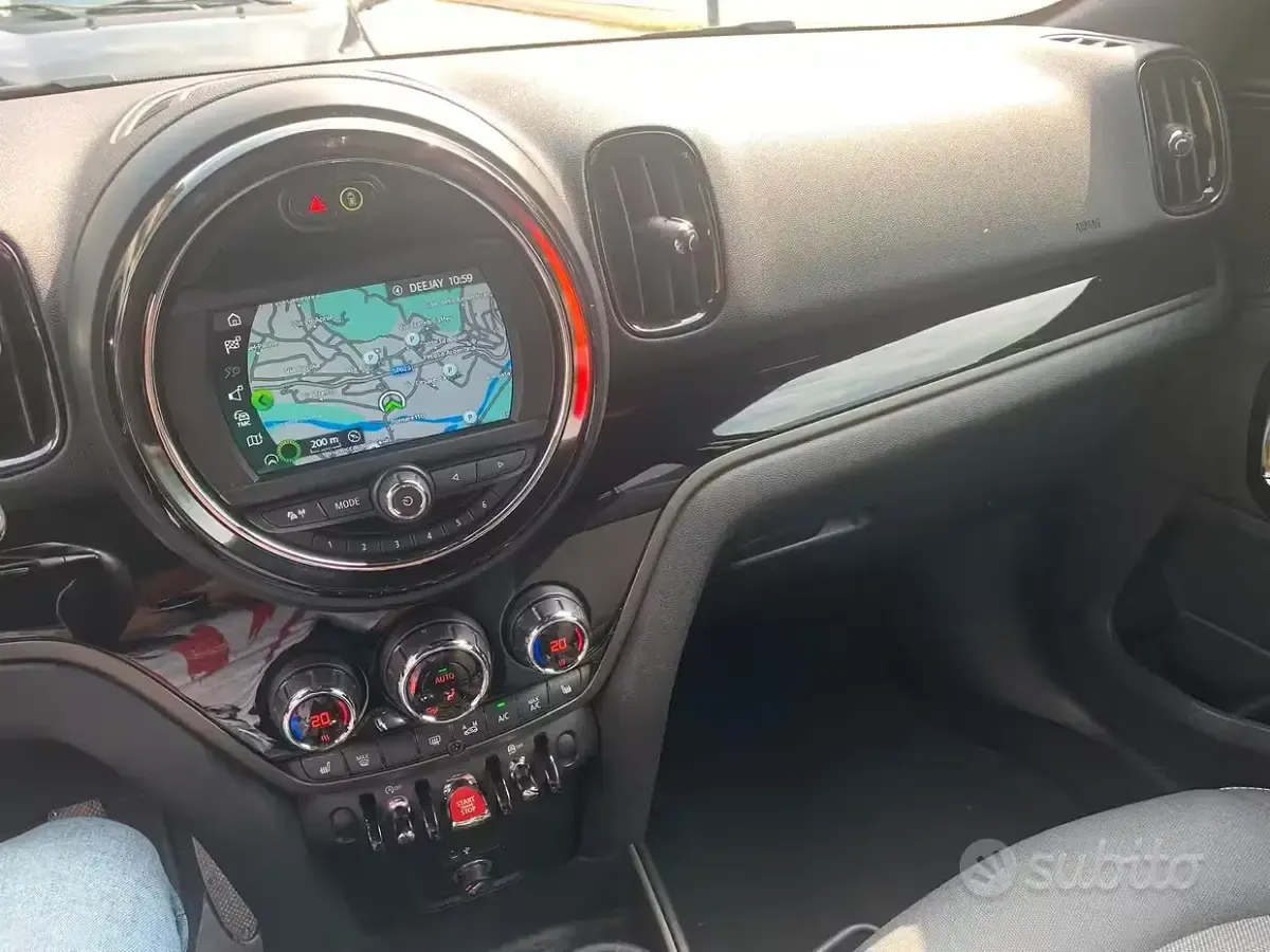 Usata Mini Cooper Countryman 102 CV (75 kW) 2019 Grigio SUV