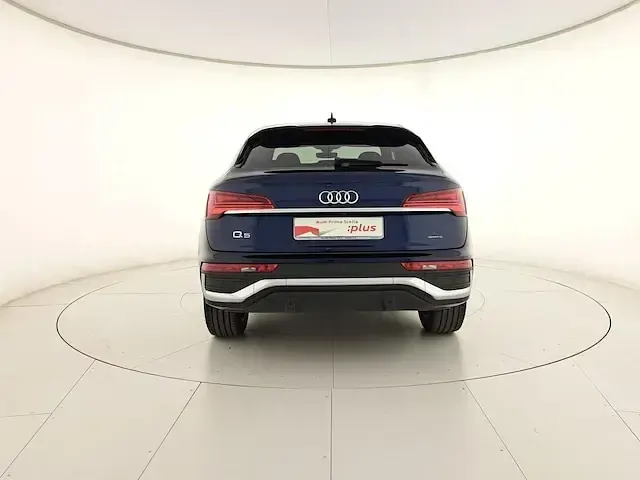 Usata Audi Q5 Sportback S-Line 204 CV (150 kW) 2024 Blu navarra metallizzato SUV