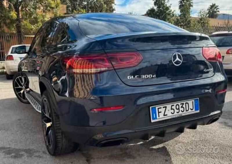 Usata Mercedes GLC300 Premium Plus 245 CV (180 kW) 2020 Blu Coupé