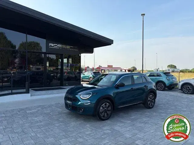 Usata Fiat 600 Style 136 CV (100 kW) 2025 Verde SUV