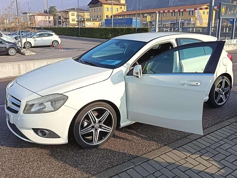 Usata Mercedes A180 109 CV (80 kW) 2013 Berlina