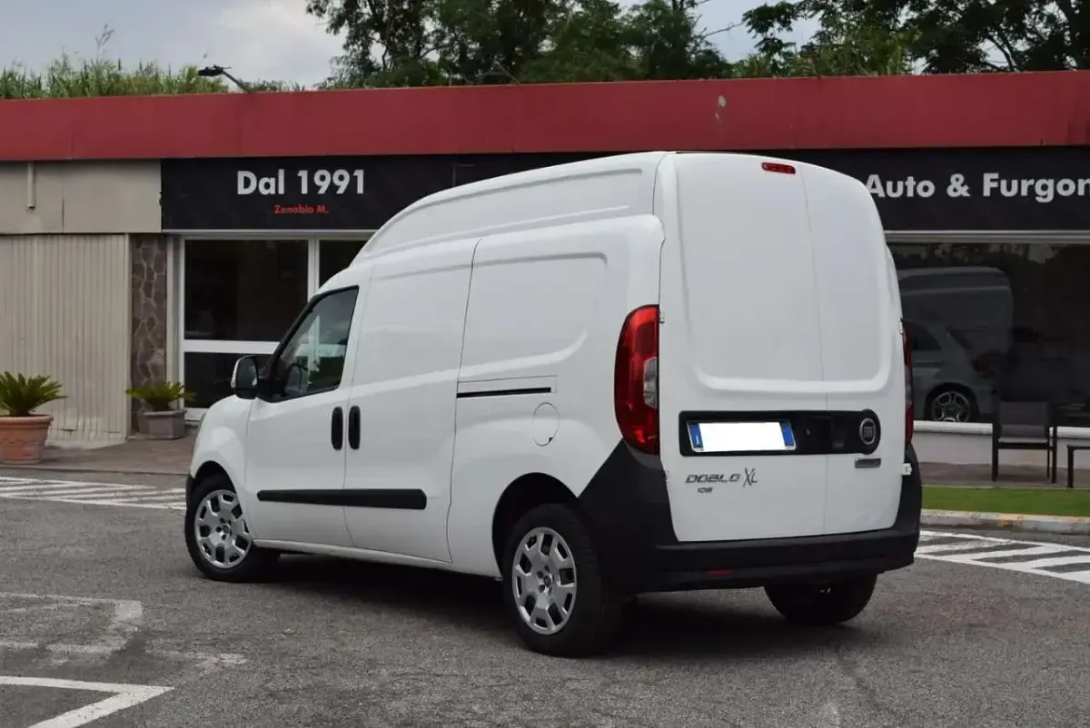 Usata Fiat Doblò 105 CV (77 kW) 2018 Bianco Monovolume