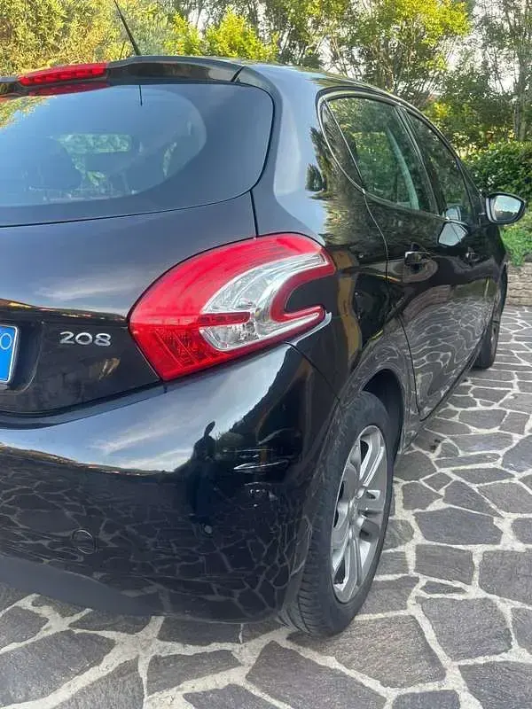 Usata Peugeot 208 Allure 82 CV (60 kW) 2014 Utilitaria