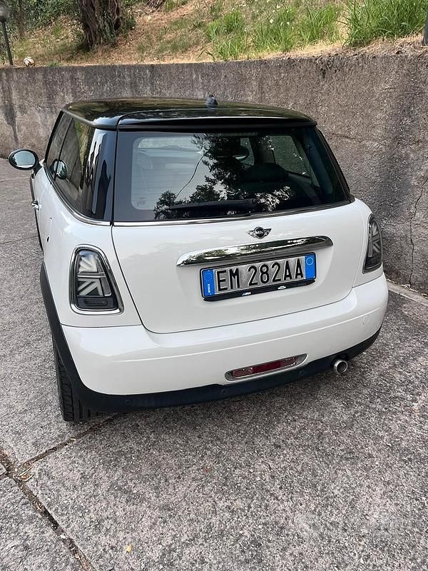 Usata Mini Cooper D 112 CV (82 kW) 2012 Bianco Utilitaria