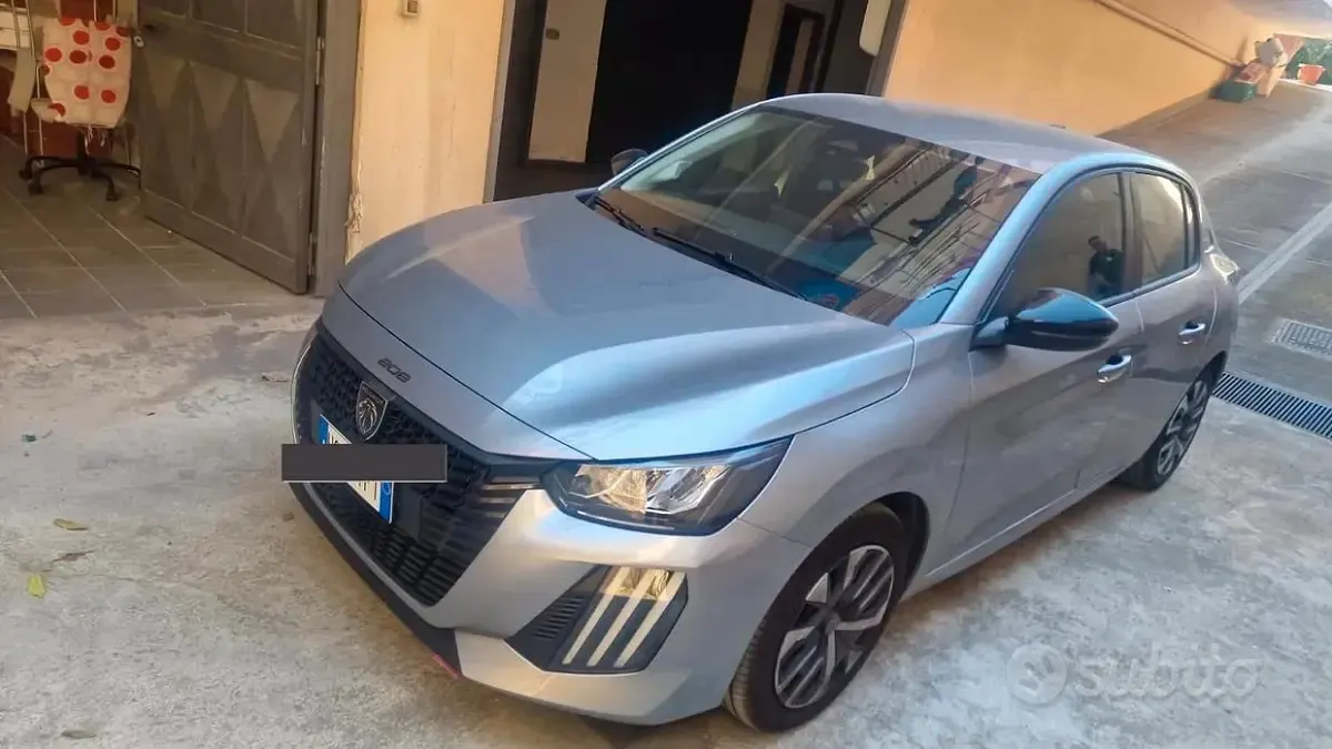 Nuova Peugeot 208 75 CV (55 kW) 2026 Grigio Utilitaria