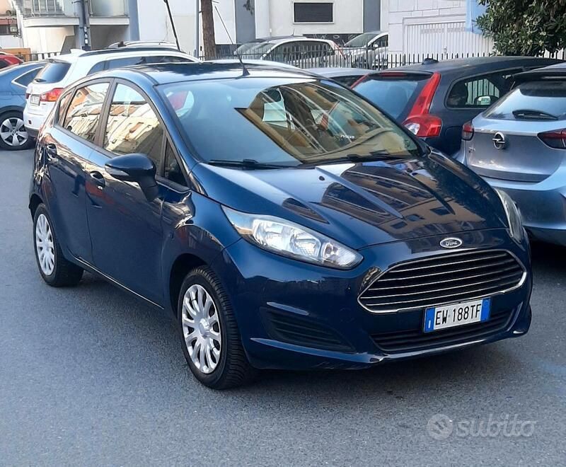 Usata 2014 Ford Fiesta Due volumi | 4500 € (Buon prezzo) - Immagine 1/4