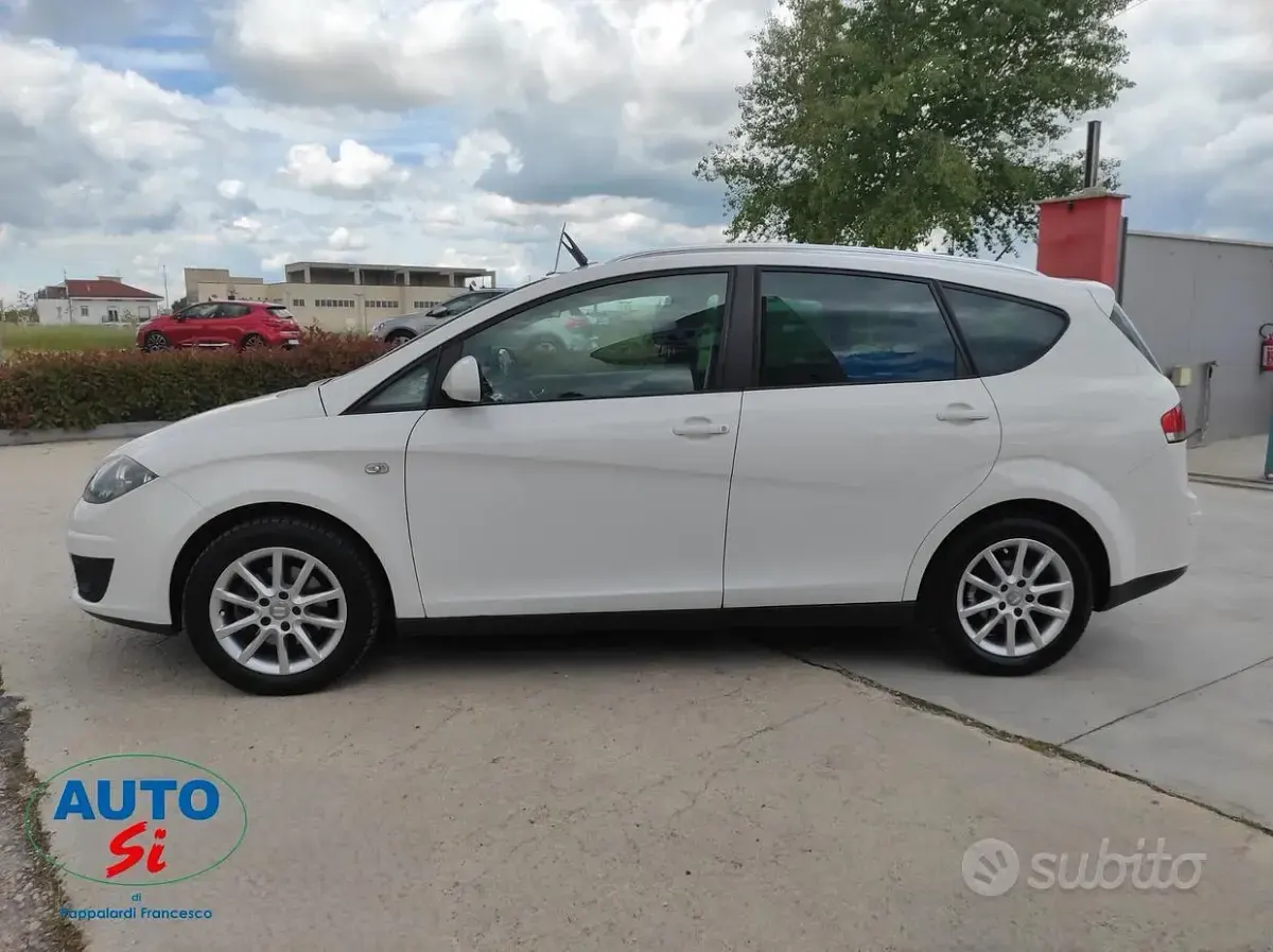 Usata Seat Altea 105 CV (77 kW) 2011 Bianco Monovolume