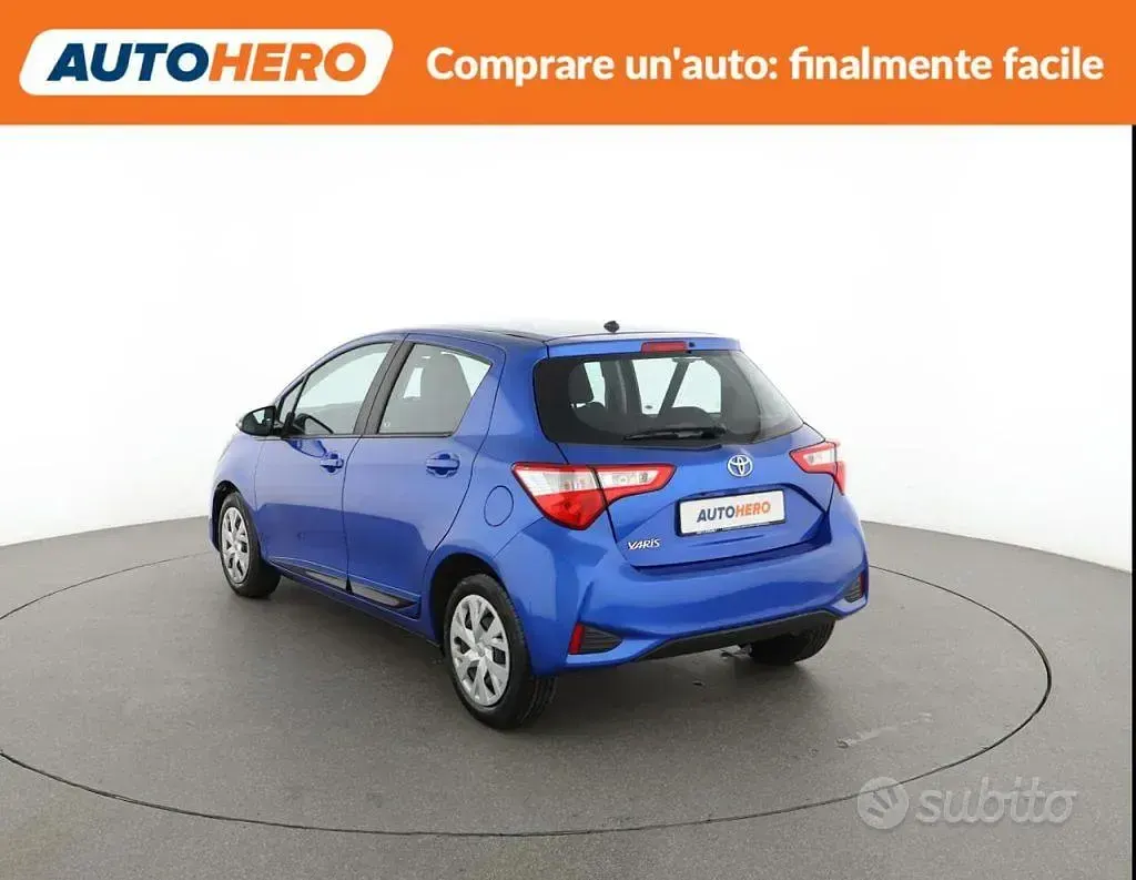 Second-hand Toyota Yaris Active 90 CP (66 kW) 2017 Albastru Berlinǎ