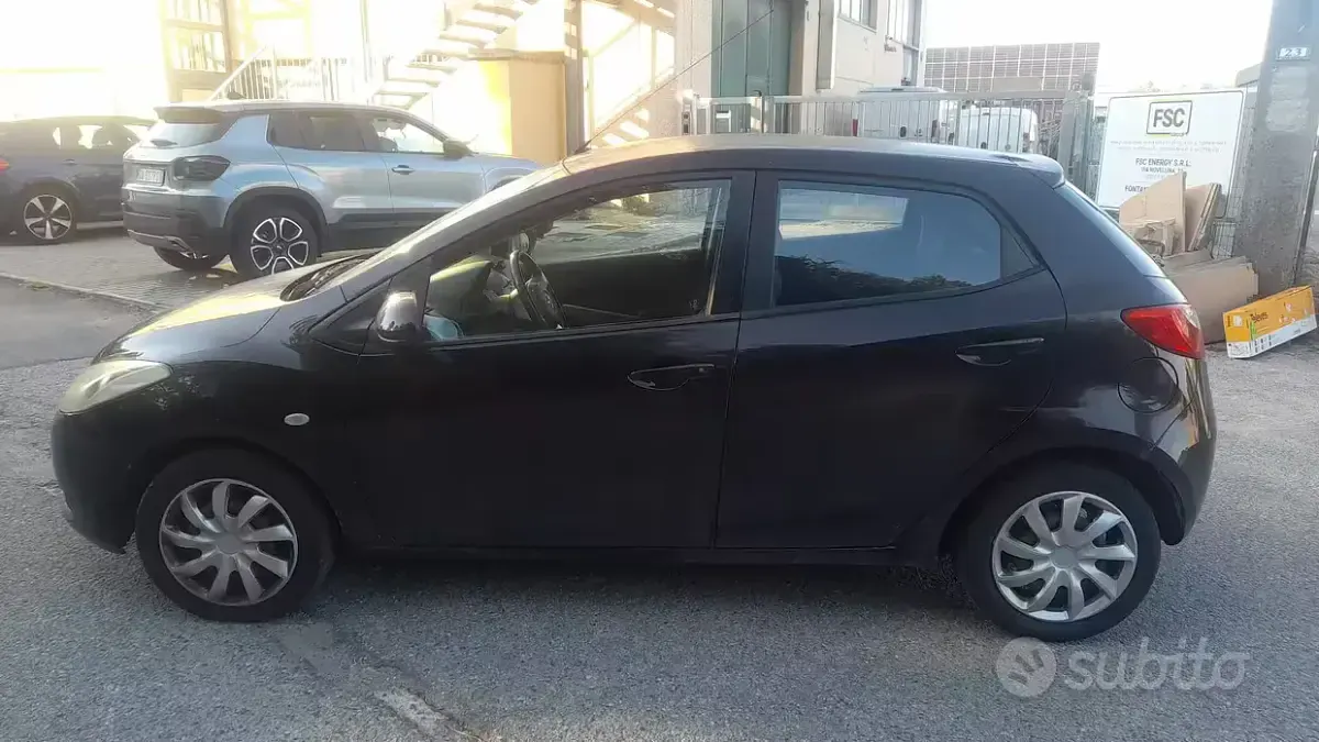 Usata Mazda 2 68 CV (50 kW) 2008 Utilitaria