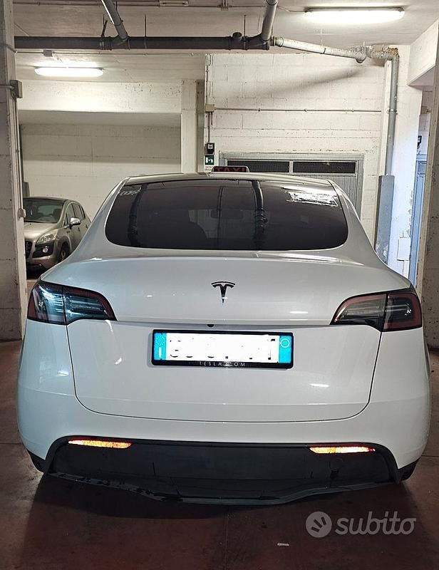 Usata Tesla Model Y 250 kW (340 CV) 2023 Bianco SUV