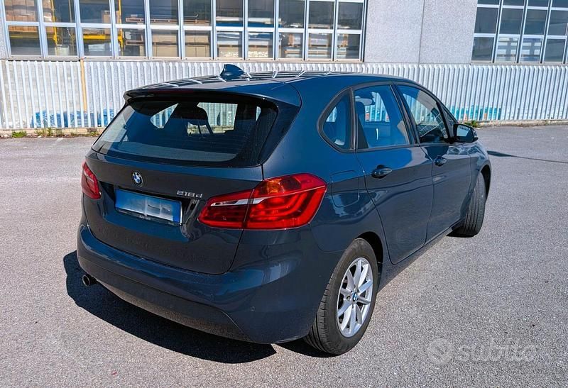 Usata BMW 218 Advantage 150 CV (110 kW) 2017 Grigio Station wagon