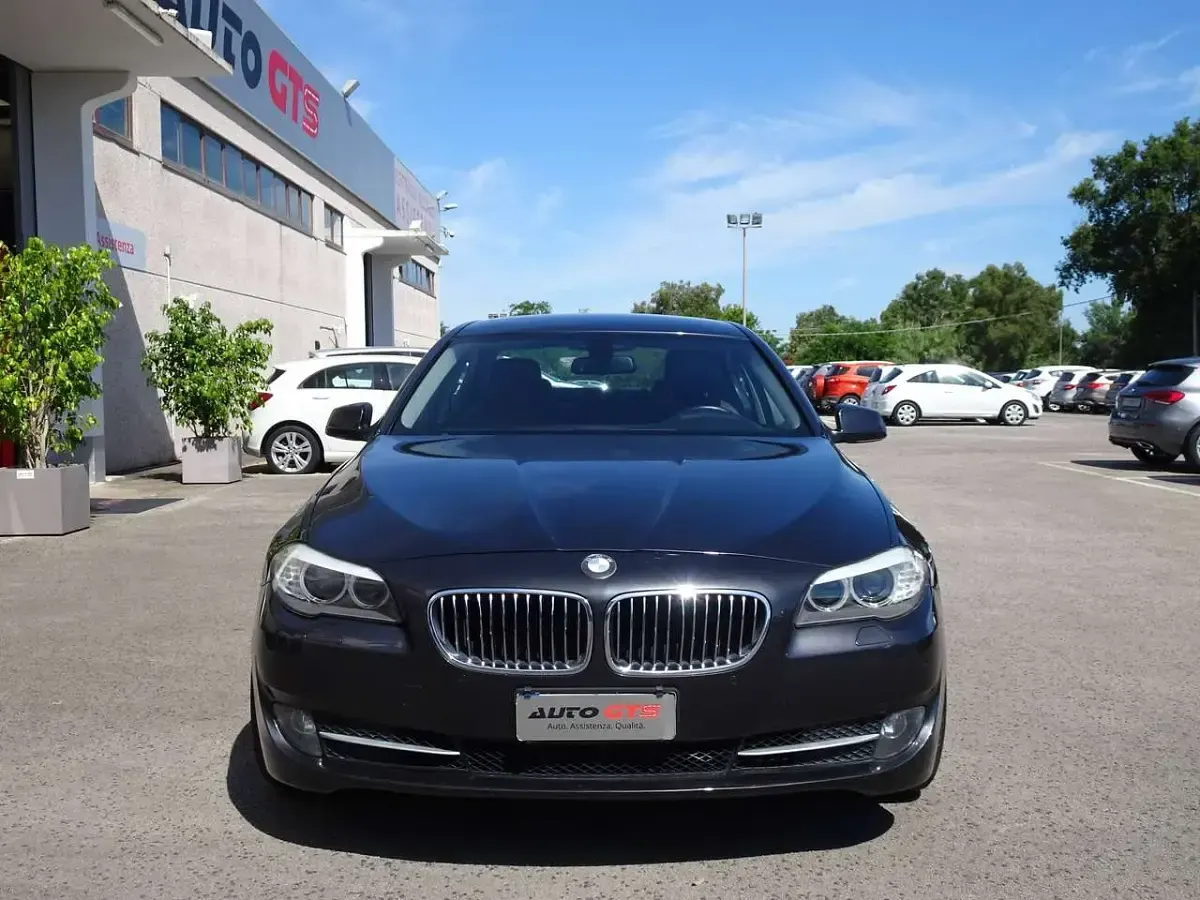 Usata BMW 520 184 CV (135 kW) 2011 Grigio Berlina