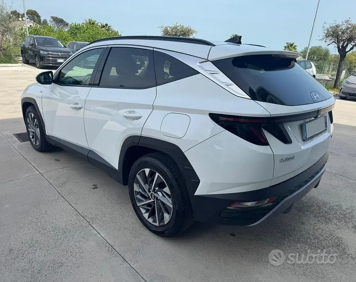 Gebraucht Hyundai Tucson 136 PS (100 kW) 2022 Weiß SUV