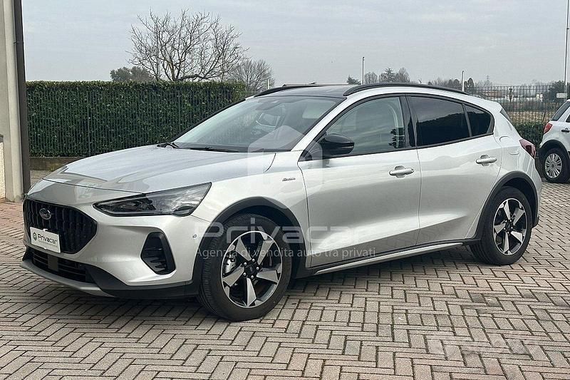 Usata Ford Focus Active X 125 CV (91 kW) 2022 Grigio Utilitaria