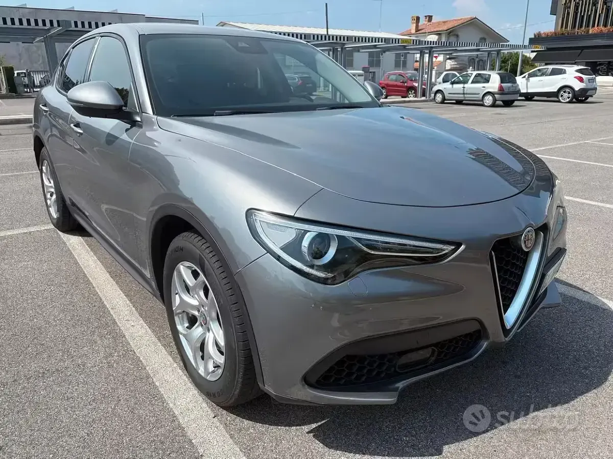 Usata Alfa Romeo Stelvio Business 190 CV (139 kW) 2021 Grigio SUV