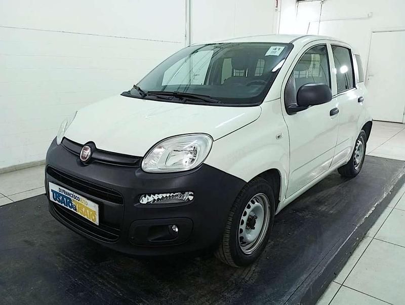 Usata Fiat Panda Pop 70 CV (51 kW) 2021 Bianco metallizzato Utilitaria