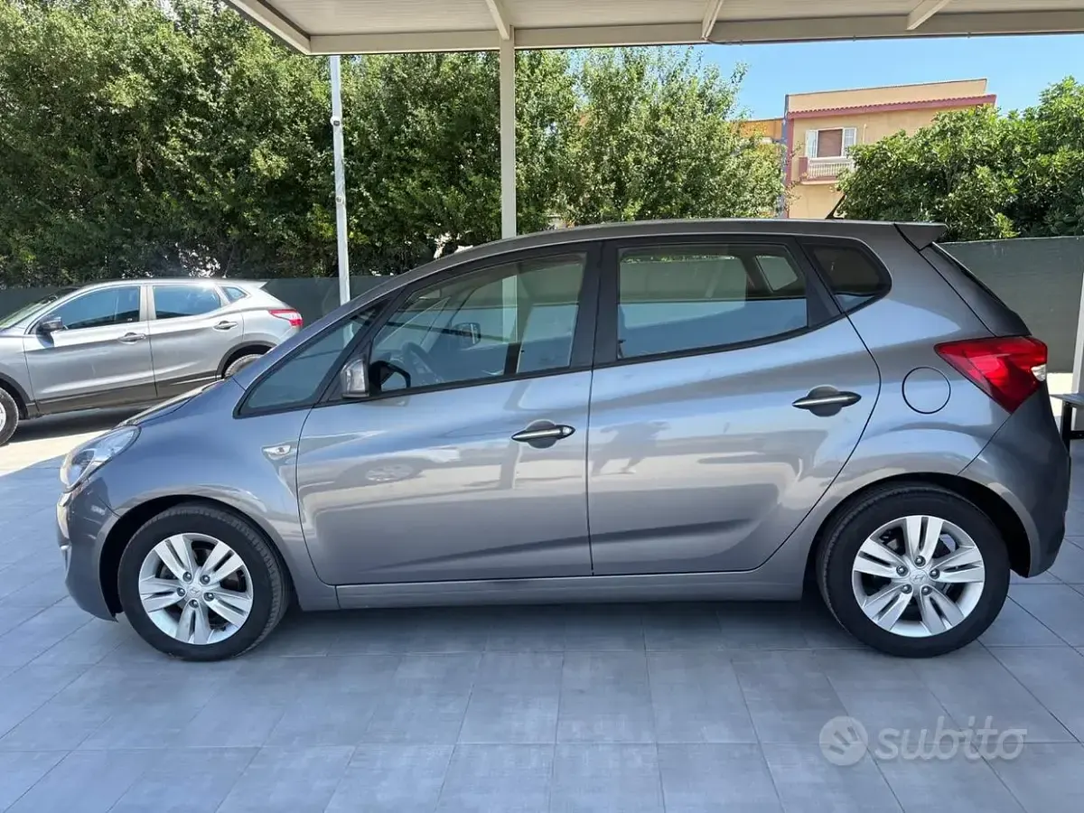 Usata Hyundai ix20 Style 90 CV (66 kW) 2013 Grigio Utilitaria
