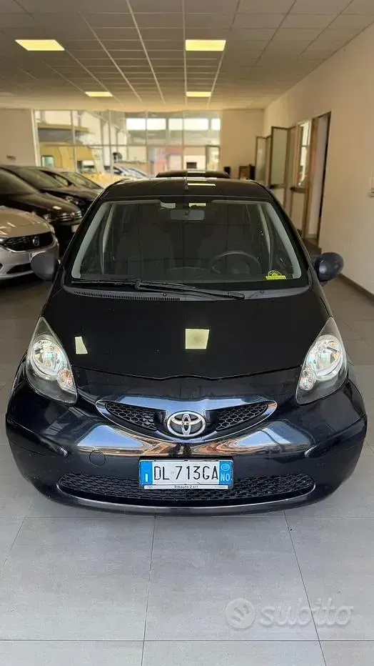 Usata Toyota Aygo Sol 68 CV (50 kW) 2007 Nero Utilitaria